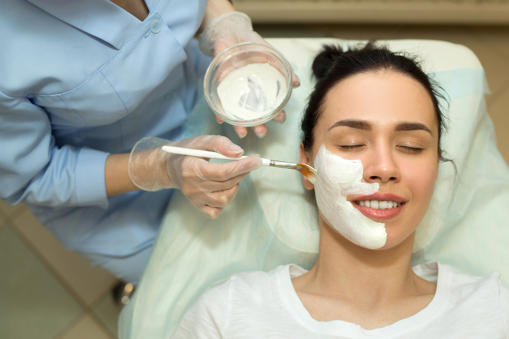Do’s and Don’ts of Chemical Peeling: Essential Tips for Healthy Skin